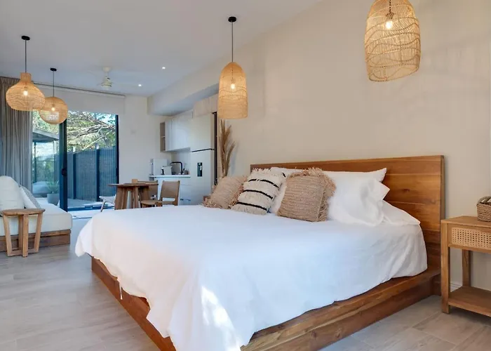 Appartement The #3 - Boutique In Flamingo - Ground Level *