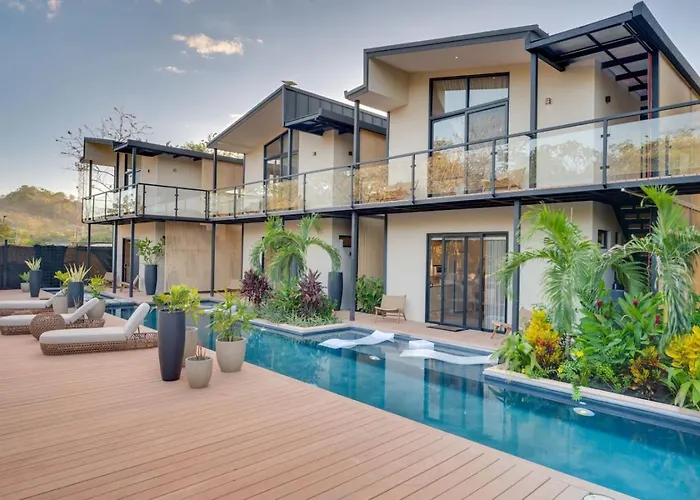 The #3 - Boutique In Flamingo - Ground Level Appartement *